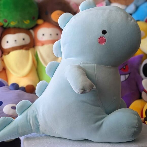 Round 1 Takashoji Blue Jumbo Dino Plushie - Picture 1 of 3